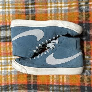 Nike mid blazers ‘77 vintage shoes